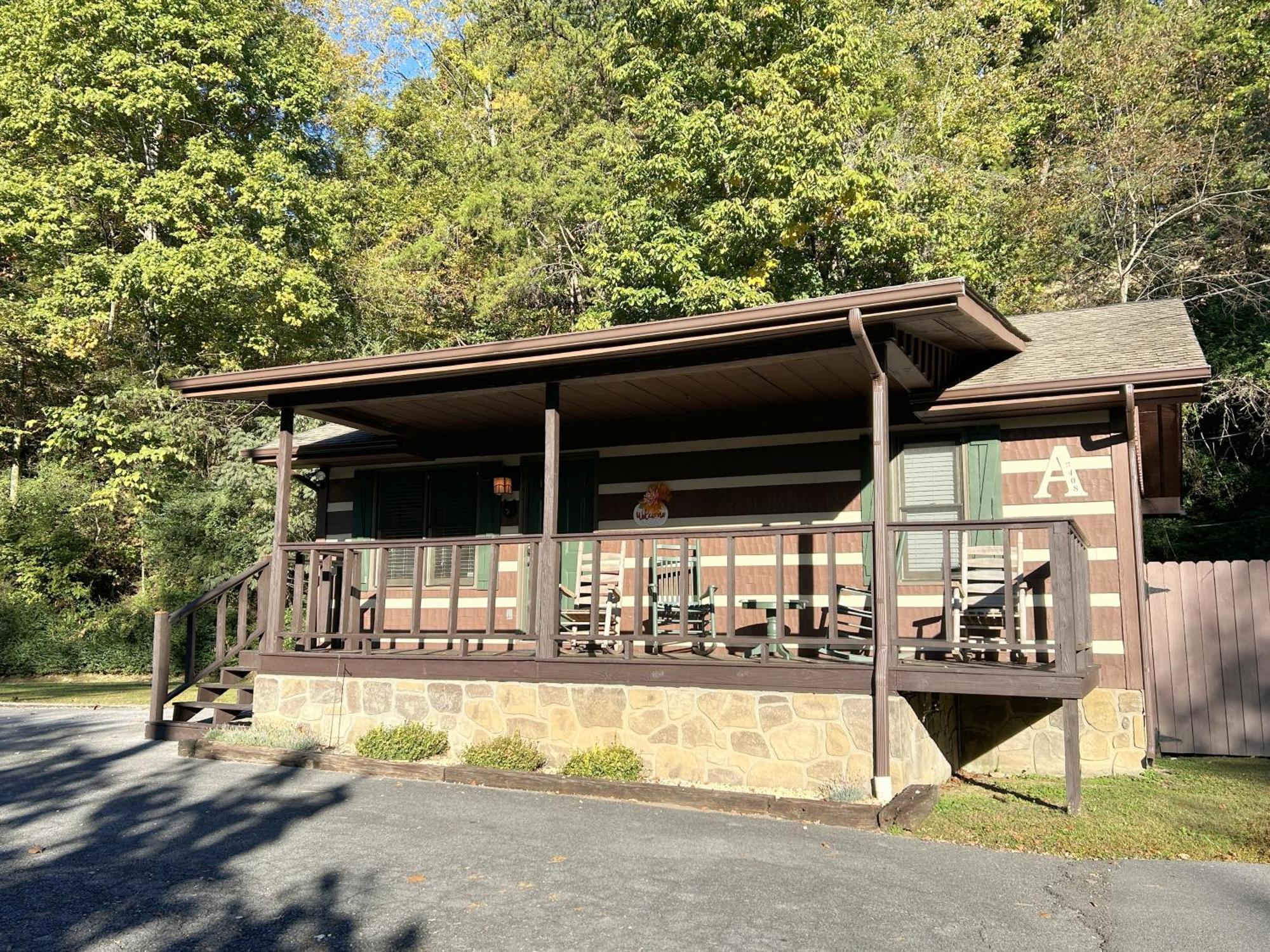 On Dolly Time 1 Mile From Dollywood Villa พิเจนฟอร์จ ภายนอก รูปภาพ